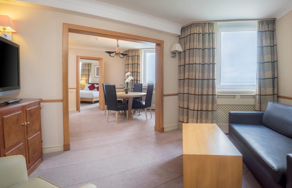 Grand Hotel Blackpool Exterior foto A room at the hotel